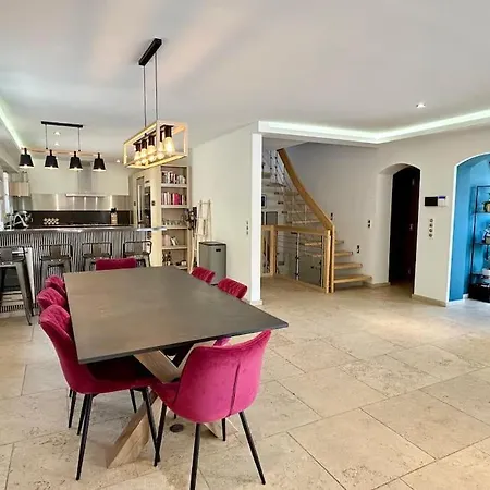 Superbe A Avec Piscine Dans Un Quartier Calme Вілла Антіб
