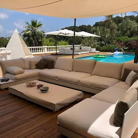 Superbe A Avec Piscine Dans Un Quartier Calme Антіб