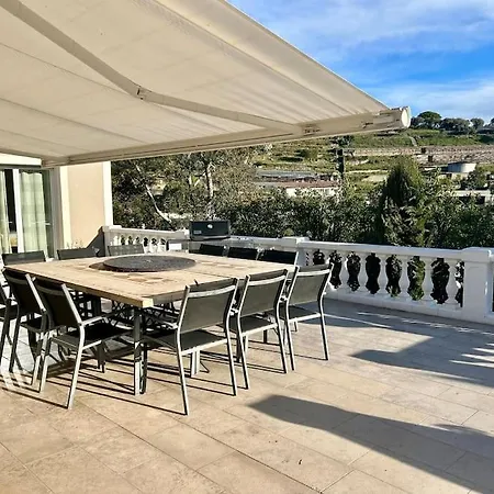Superbe A Avec Piscine Dans Un Quartier Calme